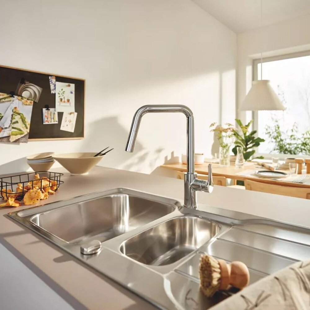 Смесител за кухня с изтеглящ се душ Grohe Eurosmart хром гланц 2 функции