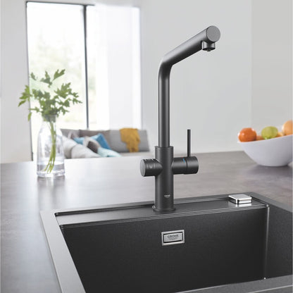 Смесител за кухня Grohe Blue Home с L-образен чучур и Starter Kit в черен мат