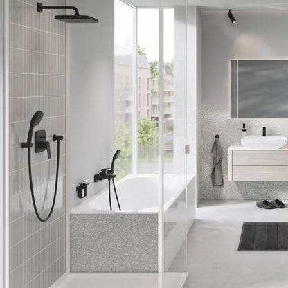 Вградена батерия за душ с матово черно покритие Grohe Cubeo без вградена част