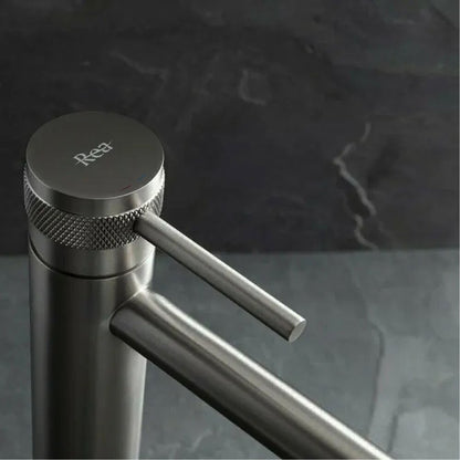 Смесител за мивка Rea Lungo Grip