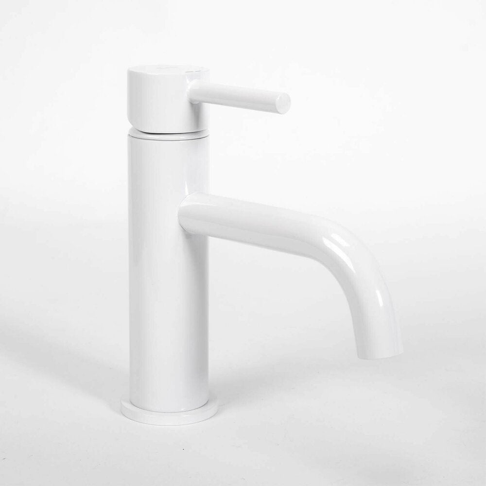 Rea Lungo Single-Handle Sink Faucet White