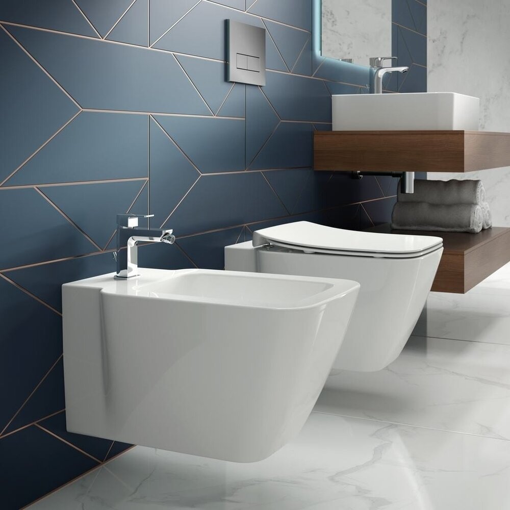 Ideal Standard Strada II Wall-Hung Bidet