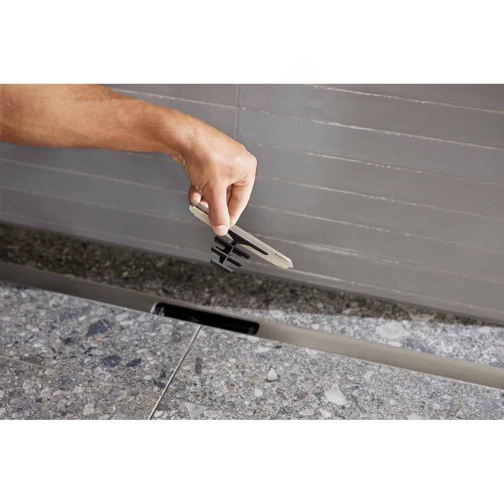 Капак за канала Geberit CleanLine30 матово черен 30-110 см