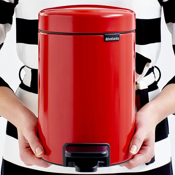 Кошче с педалa Brabantia NewIcon 3L, Червена Страст 648993