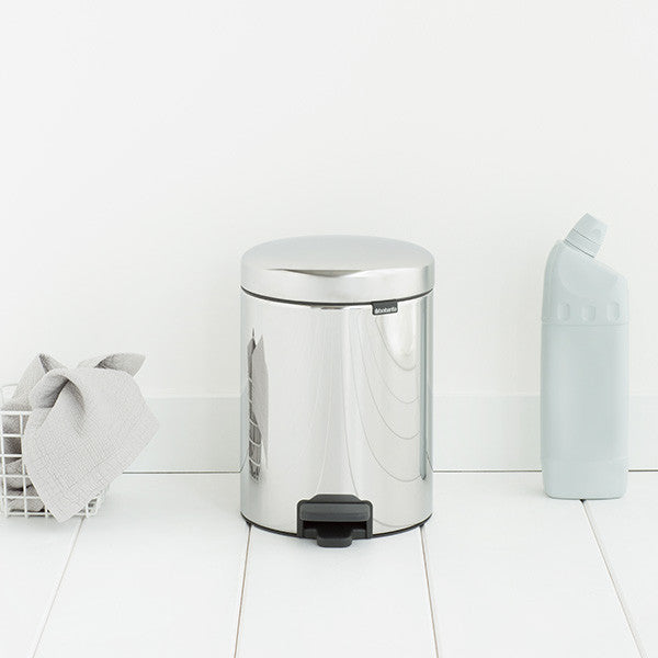 Кошче с педалa Brabantia NewIcon 5L, Brilliant Steel 649010