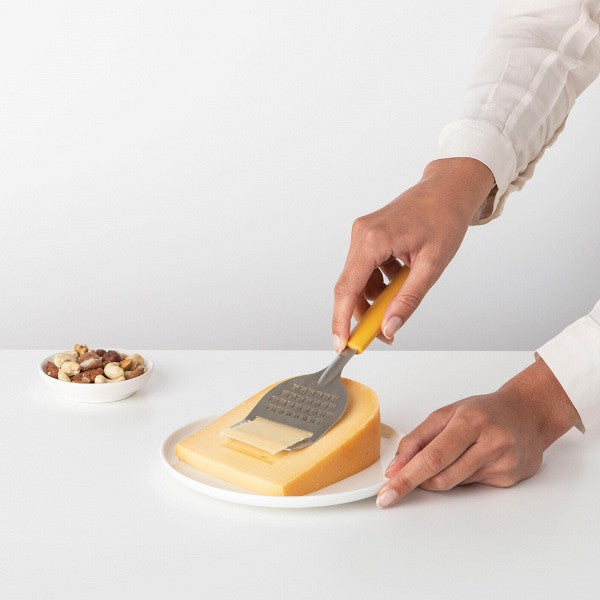 Нож за сирене с ренде Brabantia Tasty+ Honey Yellow 1001191