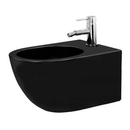Комплект WC резервоар с вградено шаси Alca AM101/1120 и черна клавиша M678, плюс тоалетна Rea Carlo с черен капак и биде с шаси.